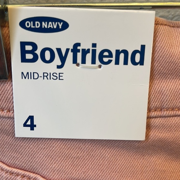 Women’s Old Navy size 4 light pink boyfriend mid rise jeans - Picture 3 of 8